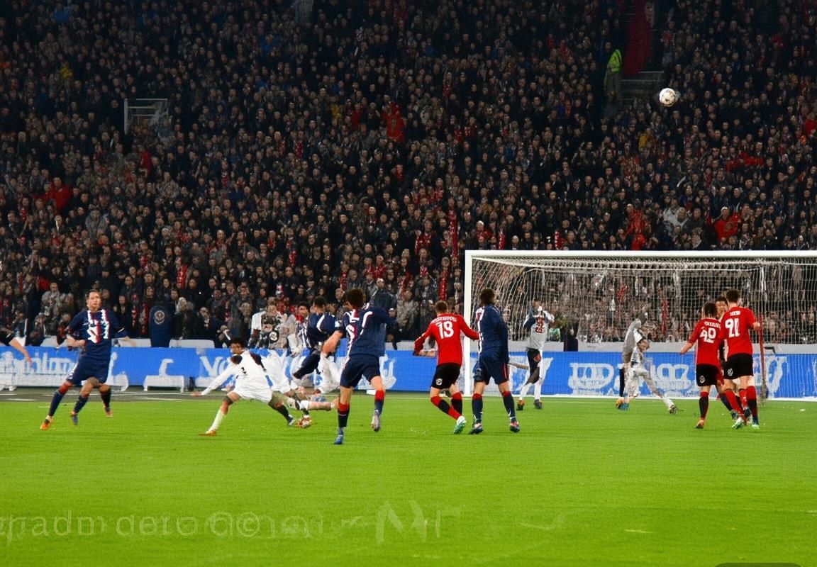 巴黎圣日耳曼VS第戎：巅峰对决精华回顾(图2)